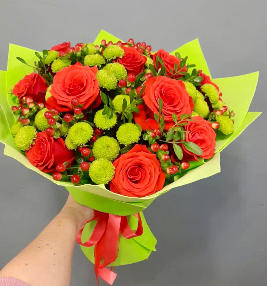 Букет цветов из: Хризантемы и Розы в Заплавской