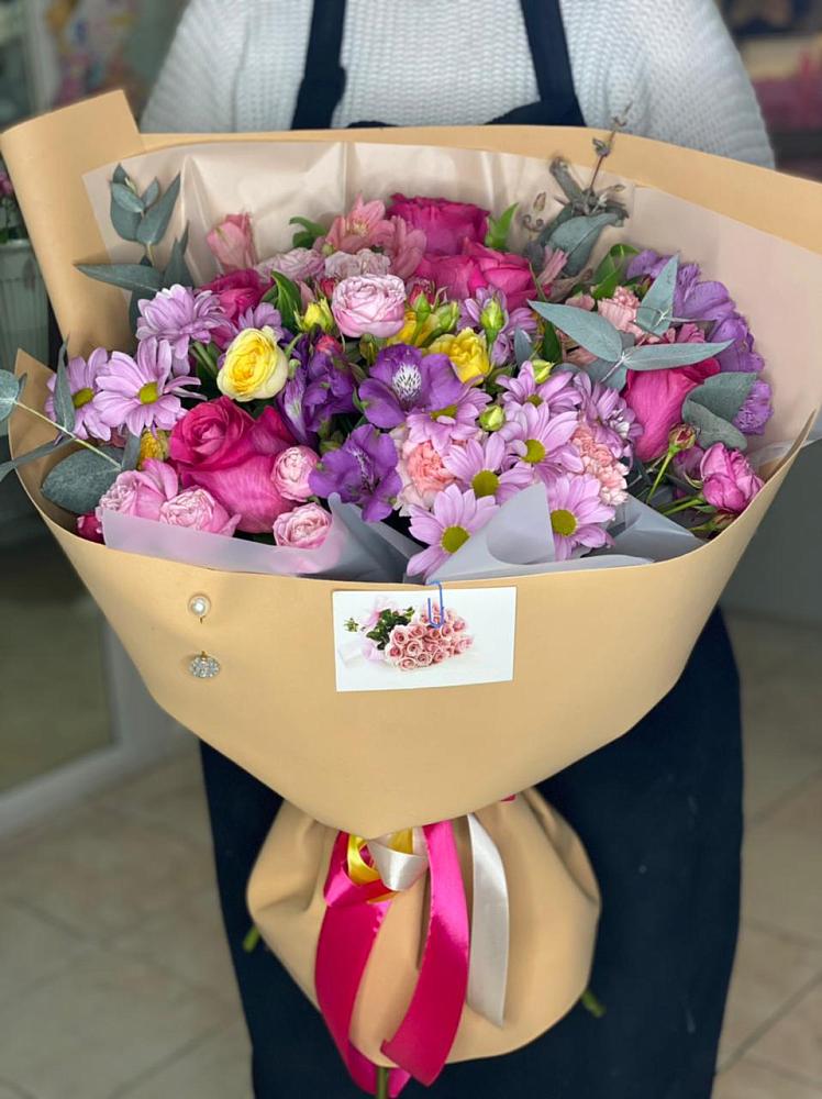 Букет цветов из: Хризантемы, Гвоздики и Альстромерии в Заплавской