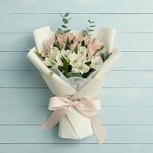 Букет цветов из:  Альстромерии в Заплавской