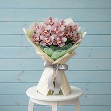 Букет цветов из:  Орхидеи и Розы в Заплавской
