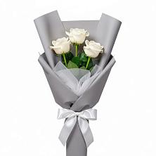 Букет 3 белые розы в Заплавской