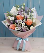 Букет цветов из:  Лизиантусы, Розы, Альстромерии и Гипсофила в Заплавской