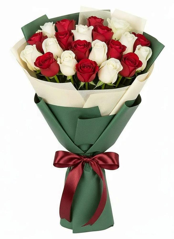 Букет Микс из красных и белых роз в Заплавской