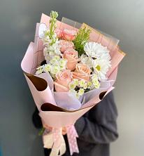 Букет цветов из:  Хризантемы и Розы в Заплавской