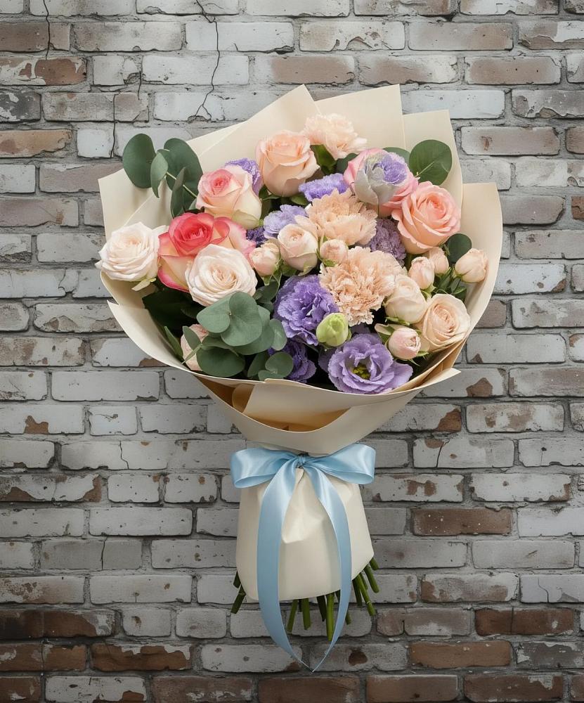 Букет цветов из: Розы, Лизиантусы и Гвоздики в Заплавской