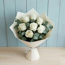Букет Белые розы в Эвкалипте в Заплавской