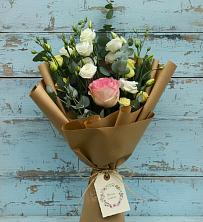 Букет цветов из:  Розы и Лизиантусы в Заплавской