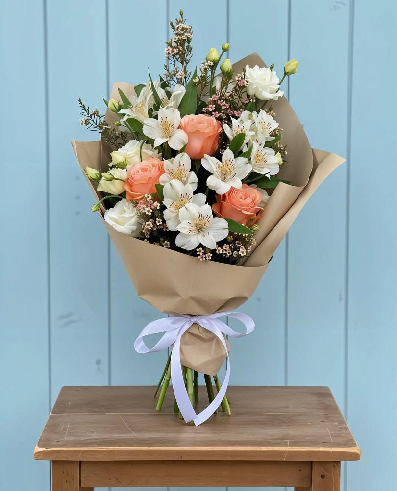 Букет цветов из: Альстромерии, Лизиантусы, Розы и Хризантемы в Заплавской