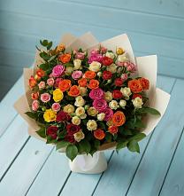 Букет Микс из разноцветных кустовых роз в Заплавской