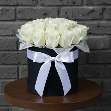 Цветочная композиция из Розы в шляпной коробке в Заплавской