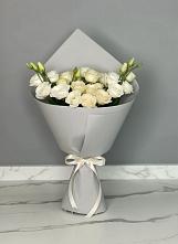 Букет цветов из:  Розы и Лизиантусы в Заплавской